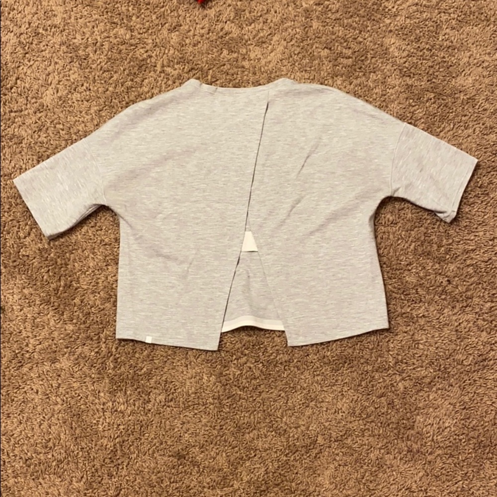 Lululemon crop top